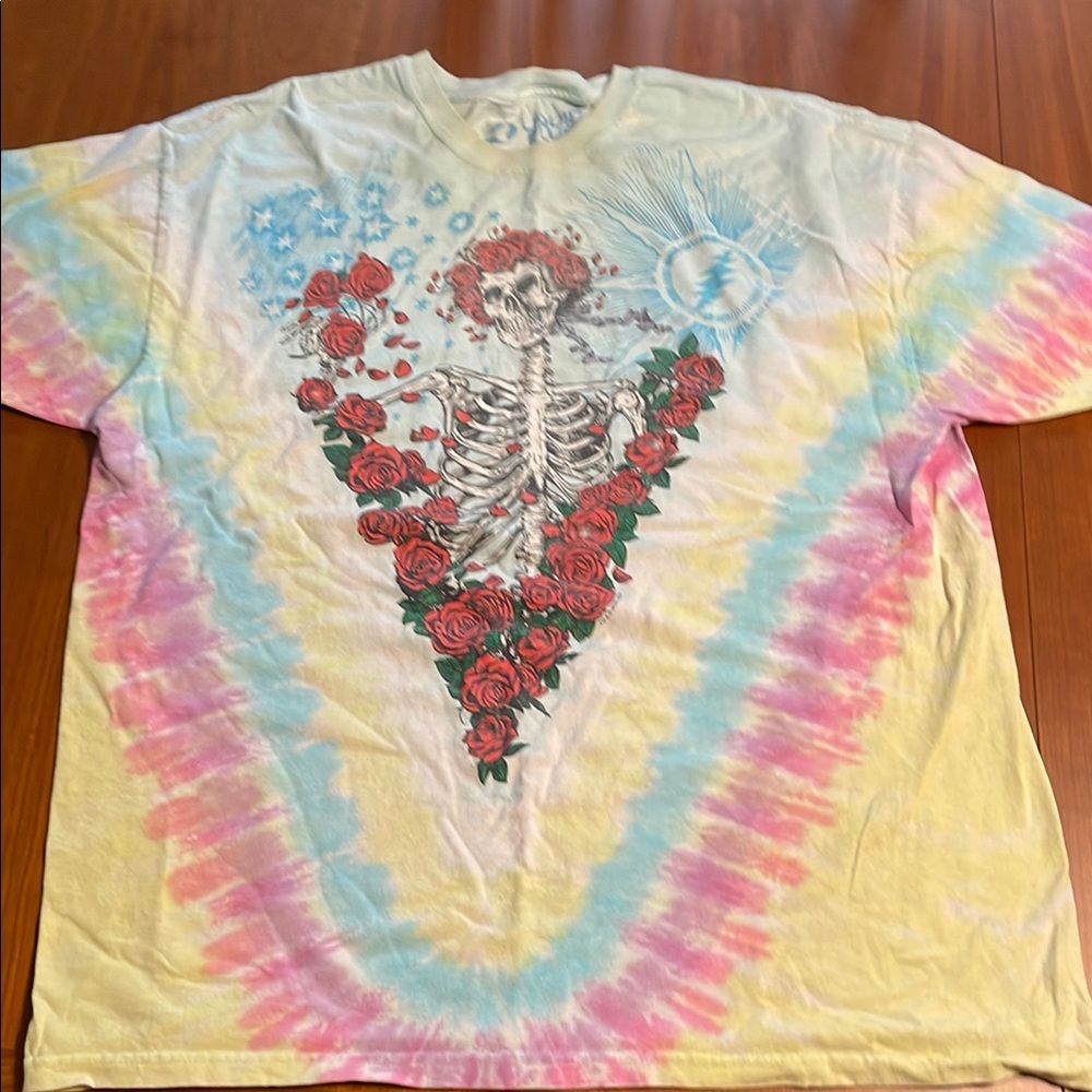 Grateful Dead, the Wheel Tie-Dye Skeleton and Roses Graphic Tee